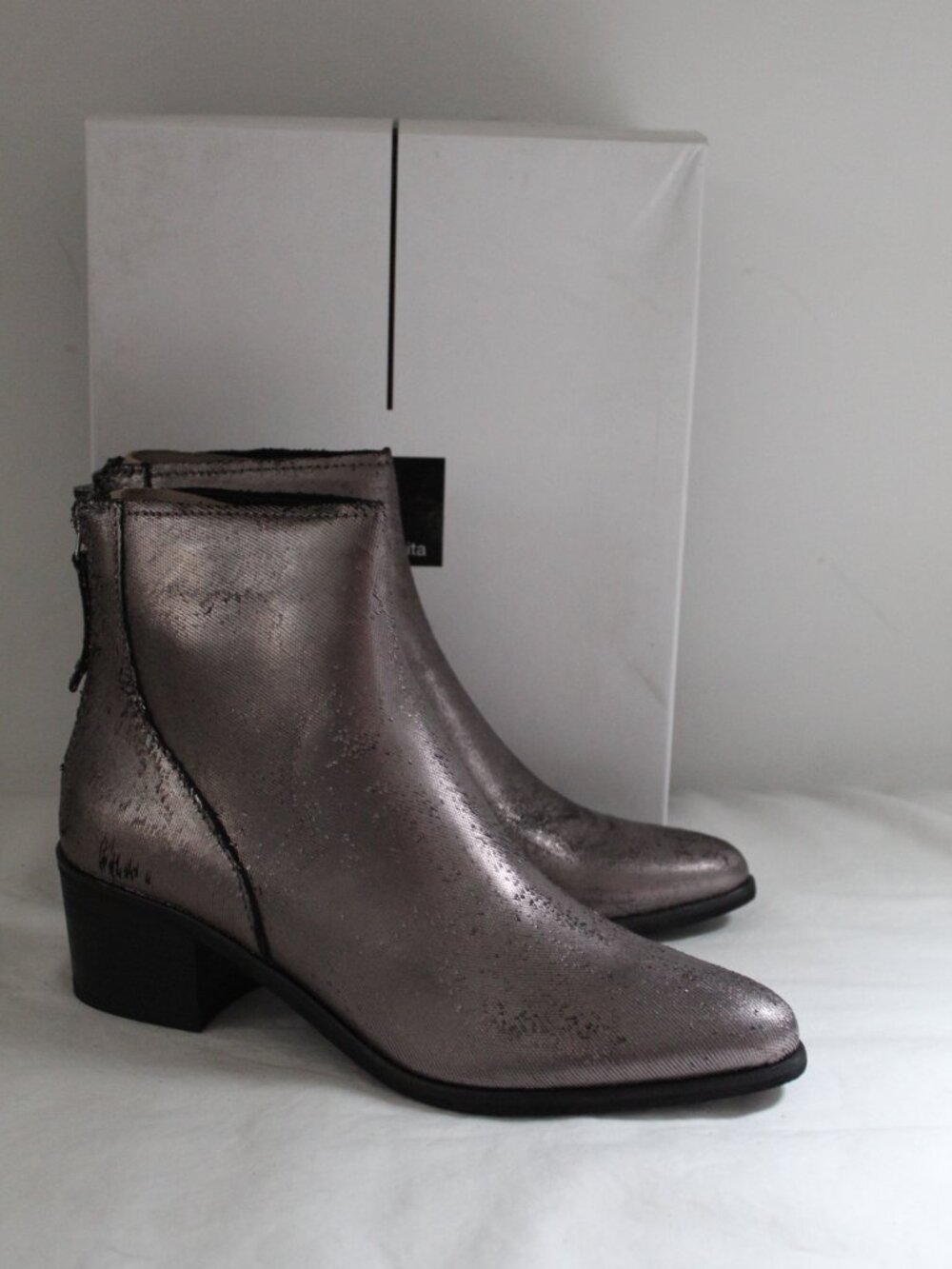 NWB Dolce Vita Cassius Mercury Leather Gun Metal Gray Booties boots Back Zip 8.5